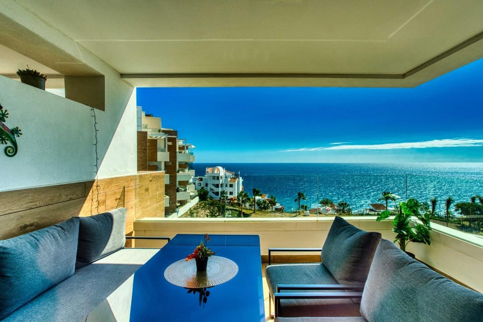 South facing sea views Isea Apartment in Río de Torrox