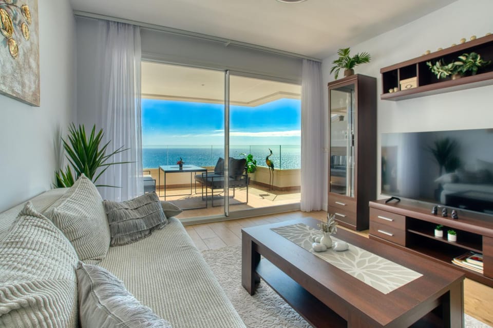 South facing sea views Isea Apartment in Río de Torrox