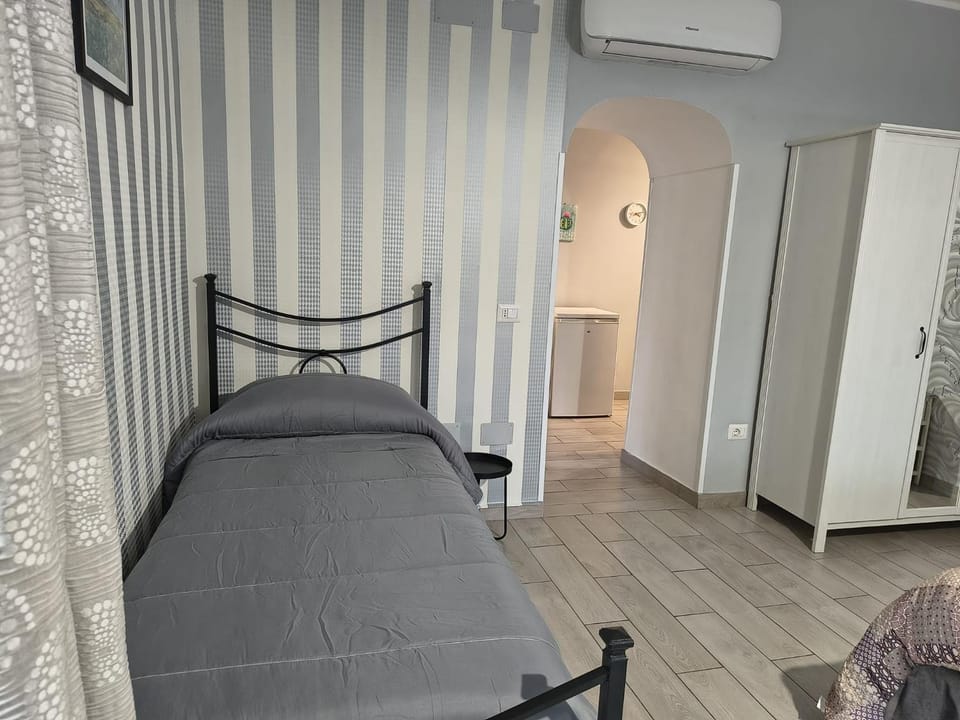 La Finestra Di Dante Apartment in Naples