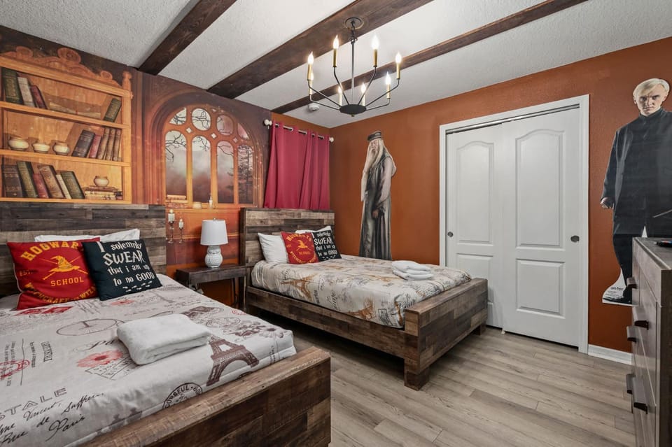 Waterpark & Heated Pool 20min to Disney Villa in Four Corners