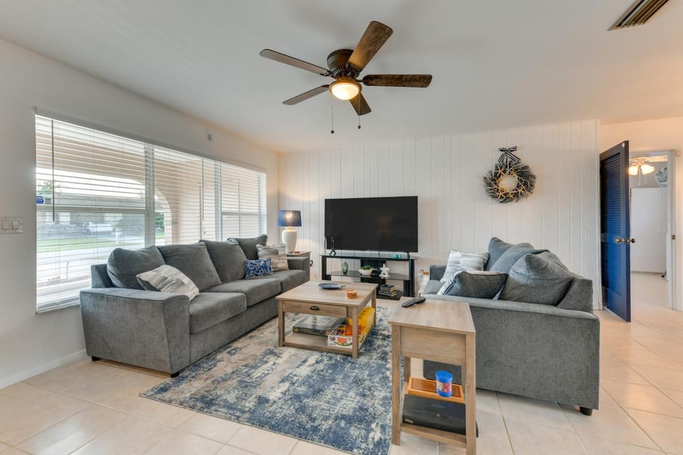 Family Friendly! Games! Waterfront North Port Home House in North Port