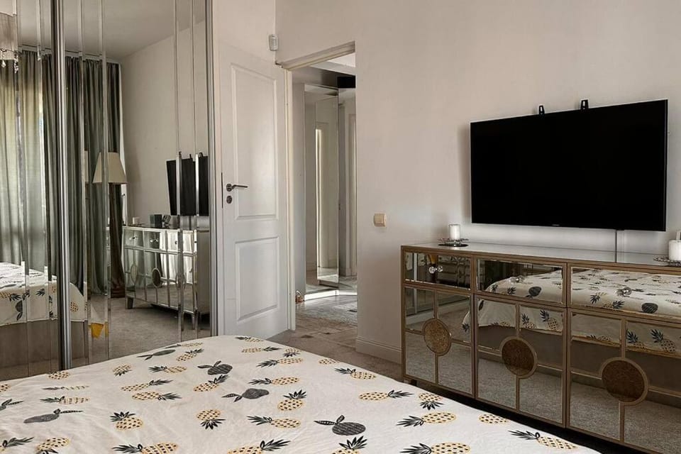 TV and multimedia, Bedroom, air conditioner