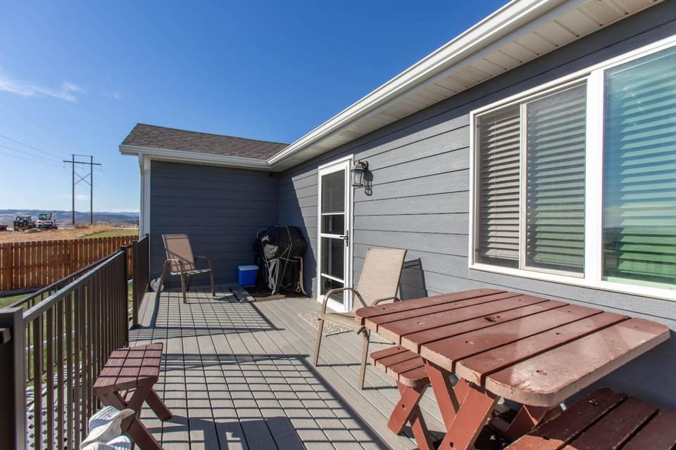 Mini-Rushmore, Lots of Street Parking! House in Rapid City