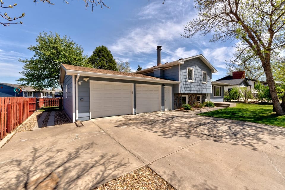 Spacious 4BR Home with Game Room House in Rapid City