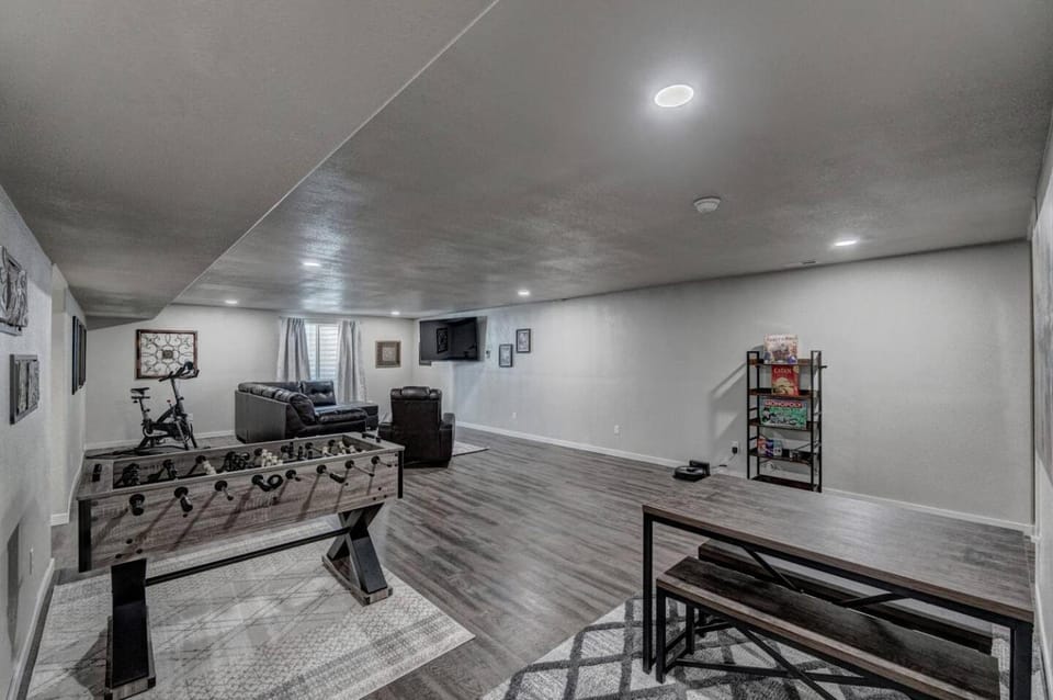 Highly Accessible, Executive Style, Amazing View House in Rapid City