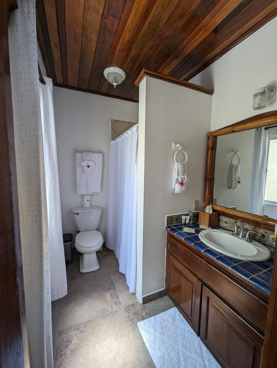 Toilet, Bathroom, towels