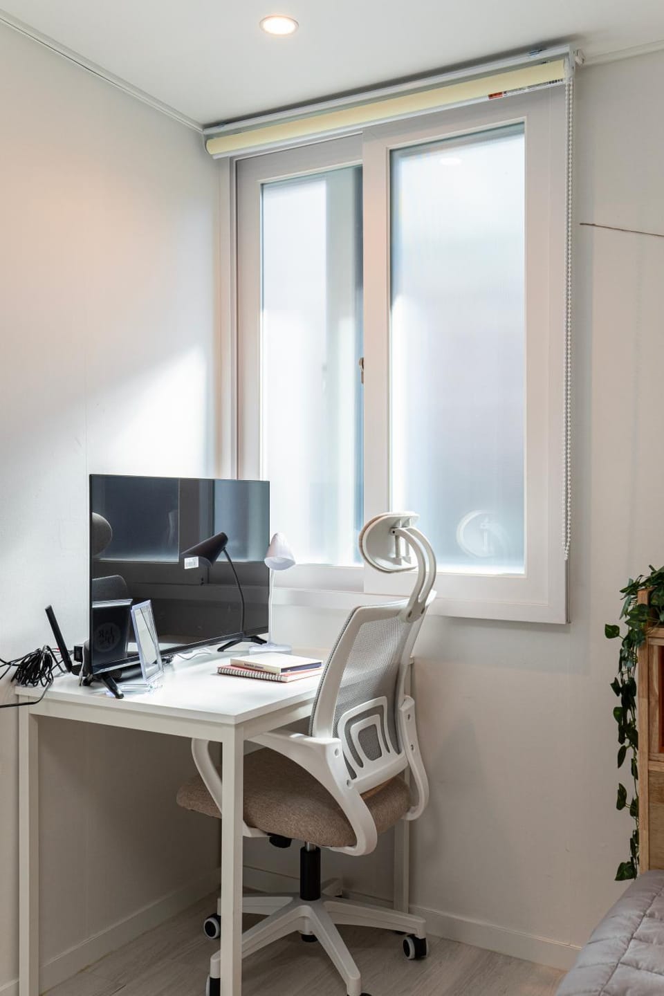 Seating area, Bedroom