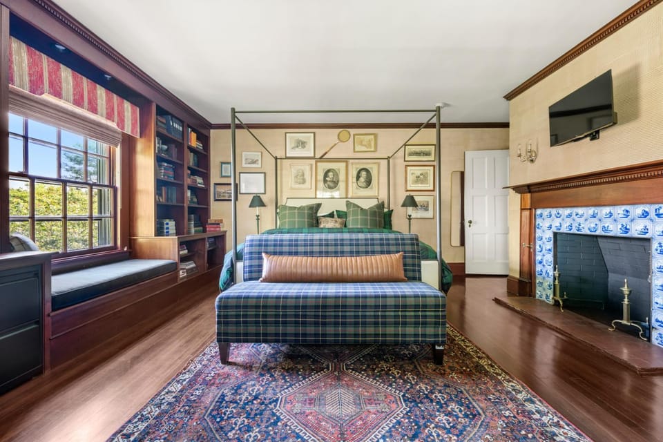 BostonArea Executive Estate for 31 Days w Pool House in Dedham