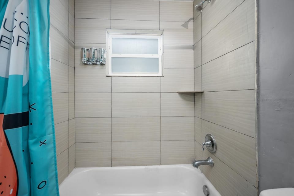 Relaxing 1BR King Bed Apt with Free Park Apartment in Houston