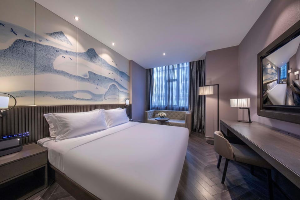TV and multimedia, Photo of the whole room, Bedroom