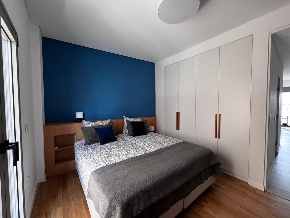Bed, Photo of the whole room, Bedroom, wardrobe
