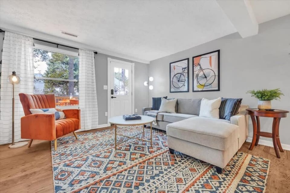 Renovated townhome on bike path includes bikes House in Avondale Estates