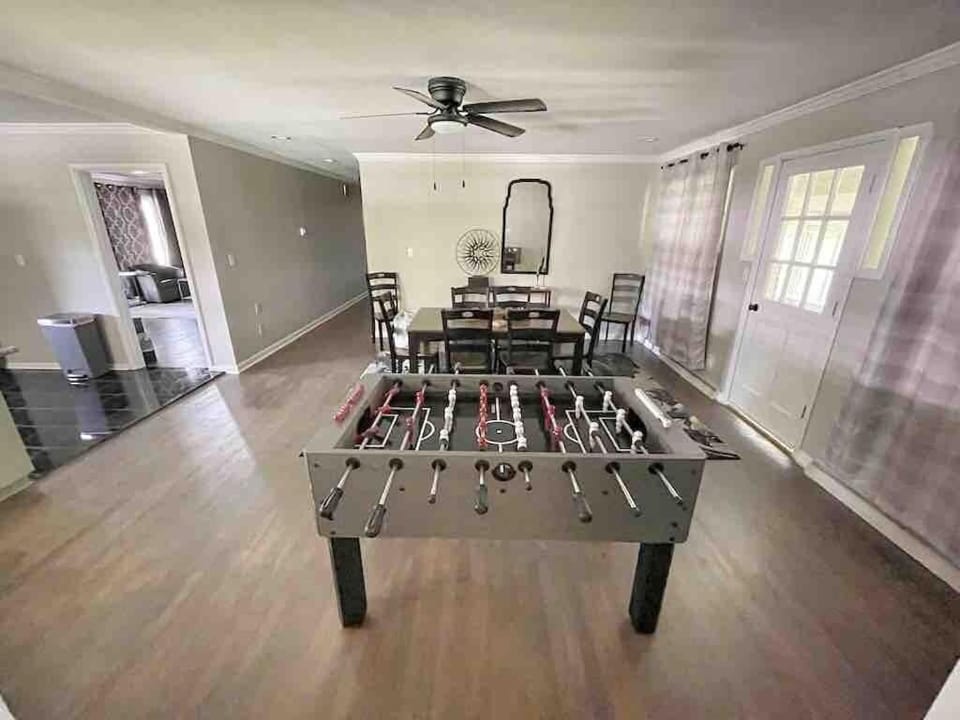 Decatur Home - Chic Comfort Family & Fun House in Decatur
