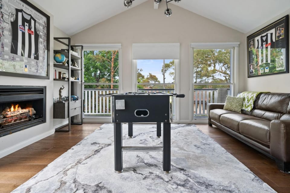 Oatley Escape with Pool Relax in Style & Elegance House in Sydney