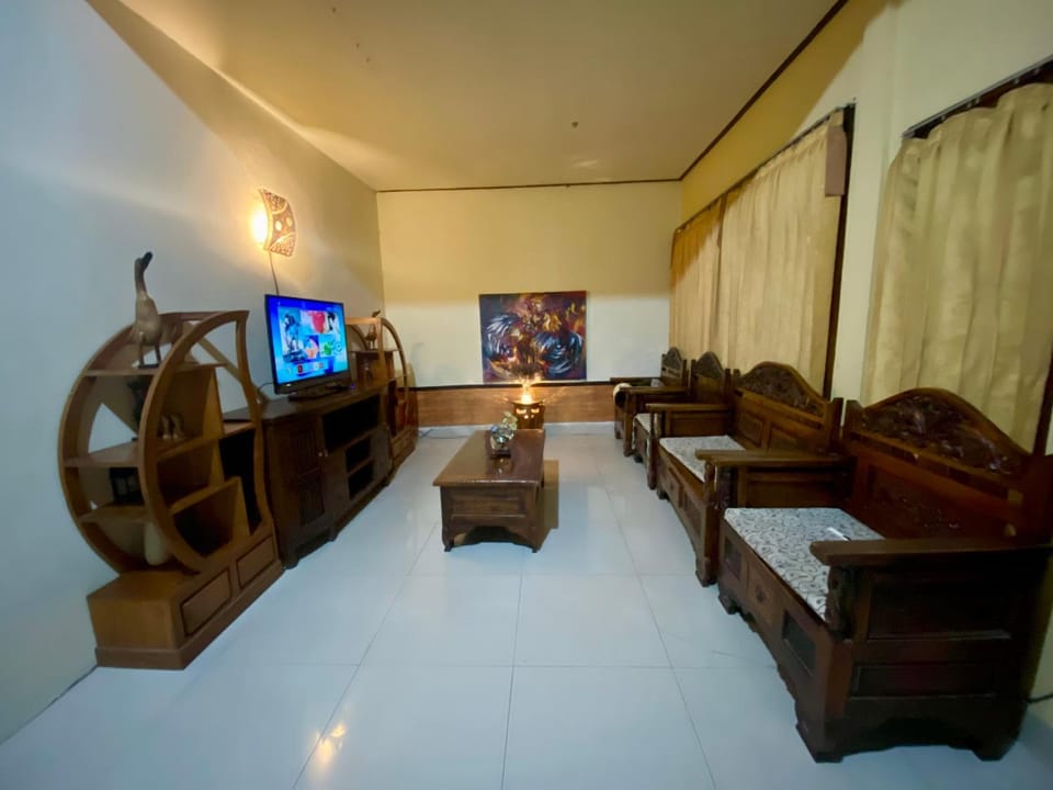 Mahesa House by Best Living Bed and Breakfast in Sukawati