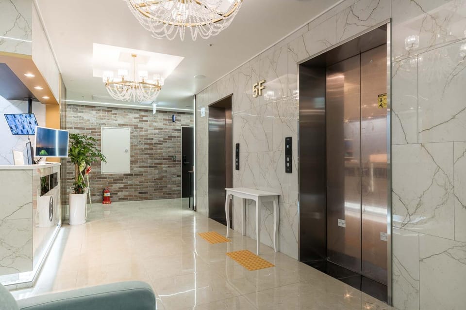 elevator