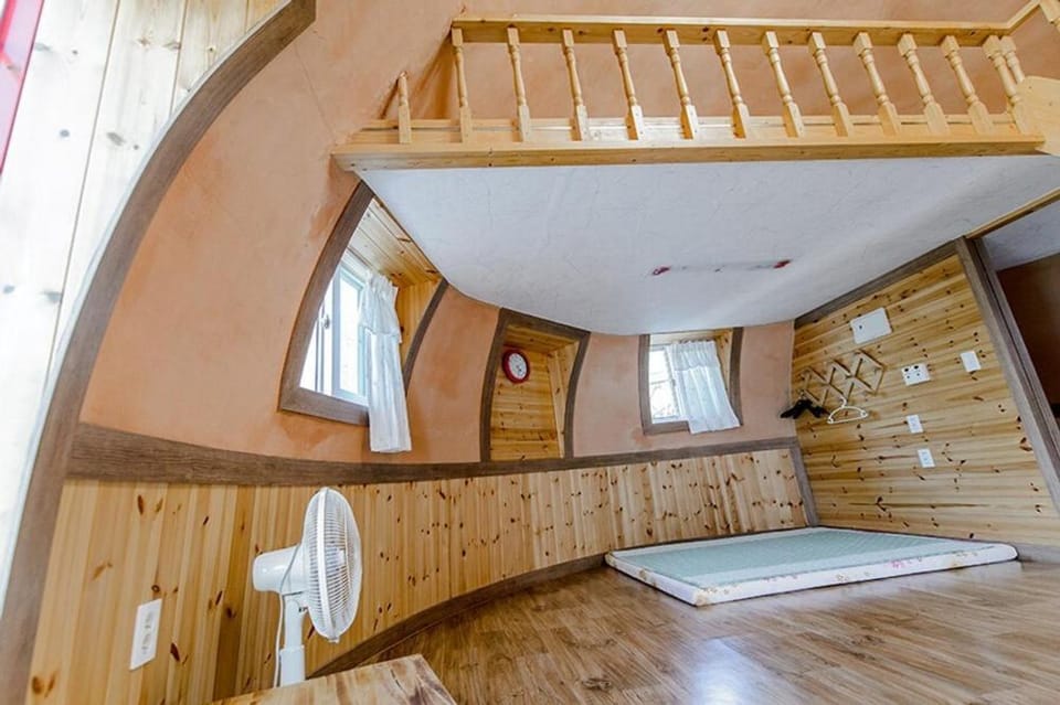 Jeongsun Hayandom Pension Bed and Breakfast in South Korea