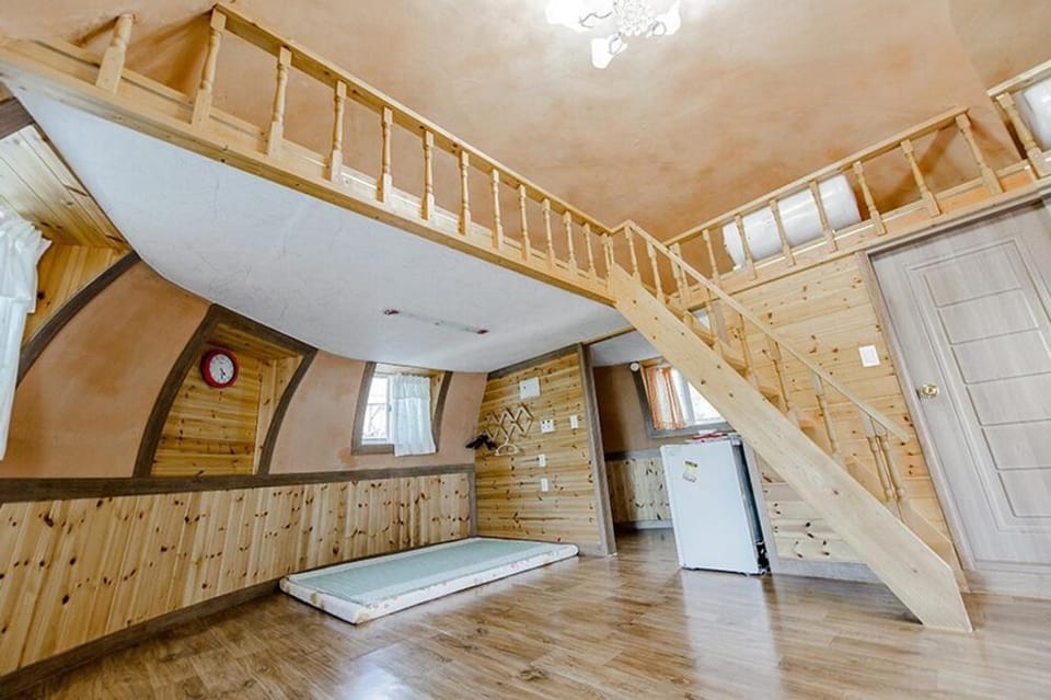 Jeongsun Hayandom Pension Bed and Breakfast in South Korea