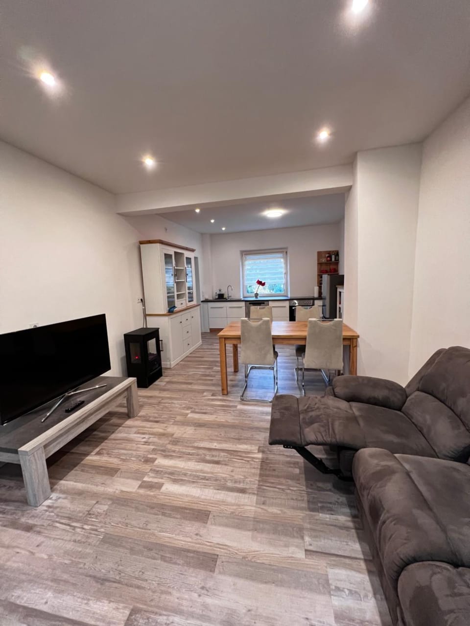 TV and multimedia, Living room, Seating area