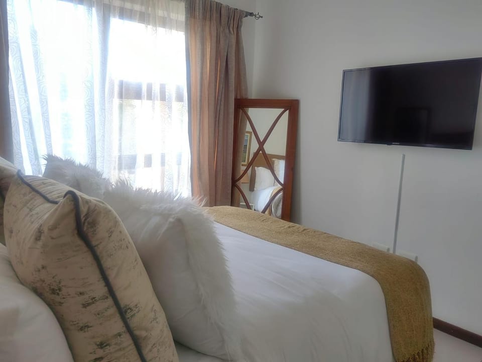 Classy and Cozy 2 Apartment in Sandton