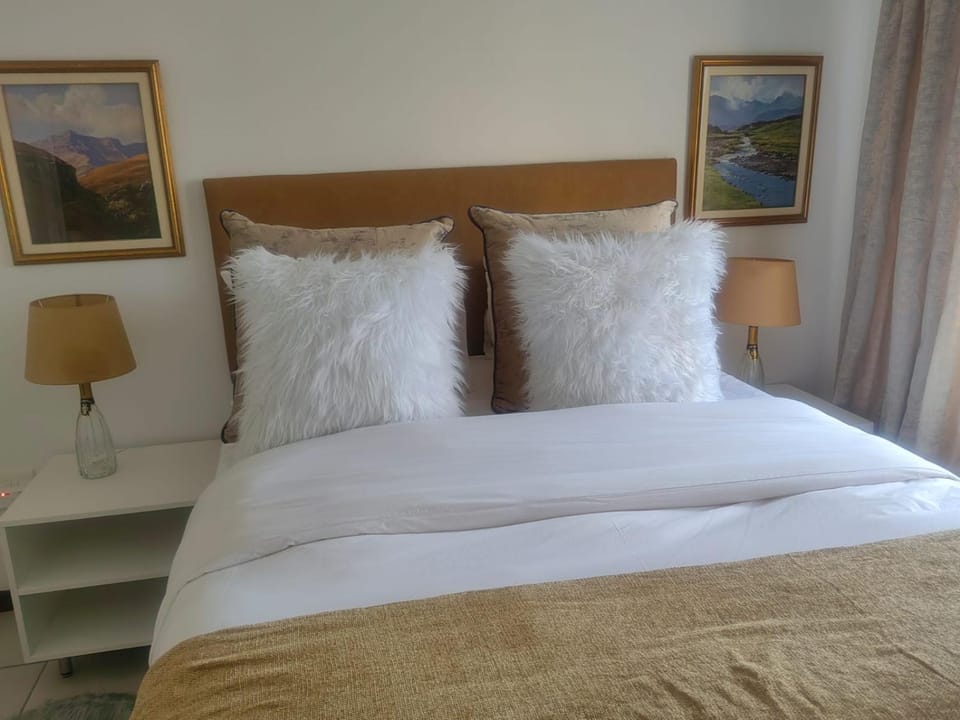 Classy and Cozy 2 Apartment in Sandton