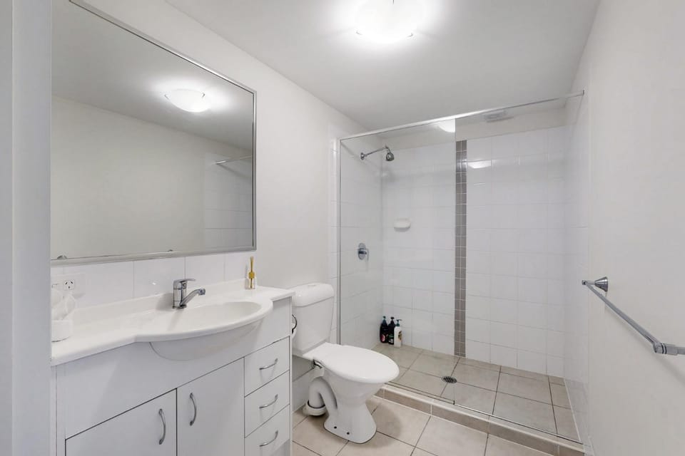 Rest, Roam & Recharge Mango Hill Apartment in North Lakes