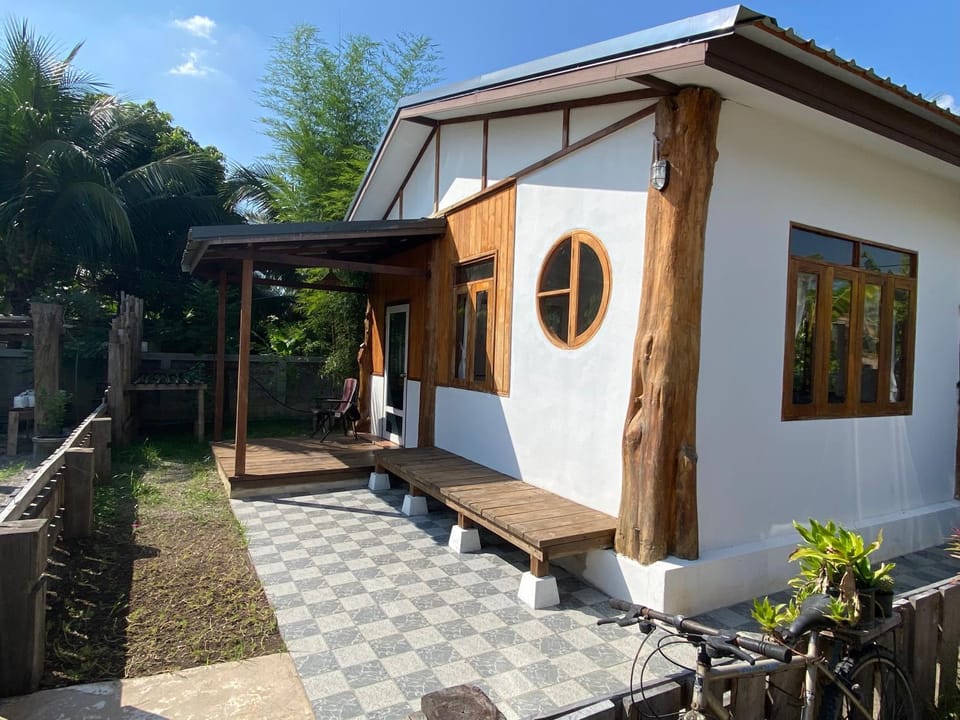 บ้านมิยากาวา Bed and Breakfast in Thailand