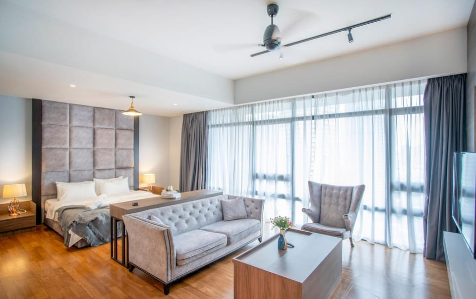 Bed, Living room, Photo of the whole room, Bedroom