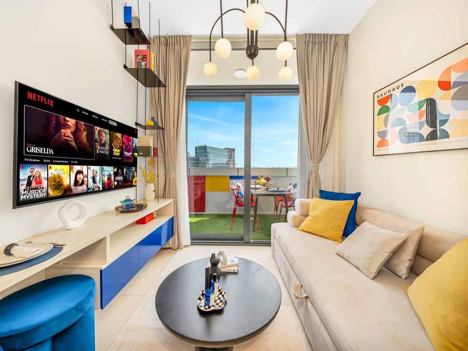 TV and multimedia, Living room, Dining area, Evening entertainment, Entertainment