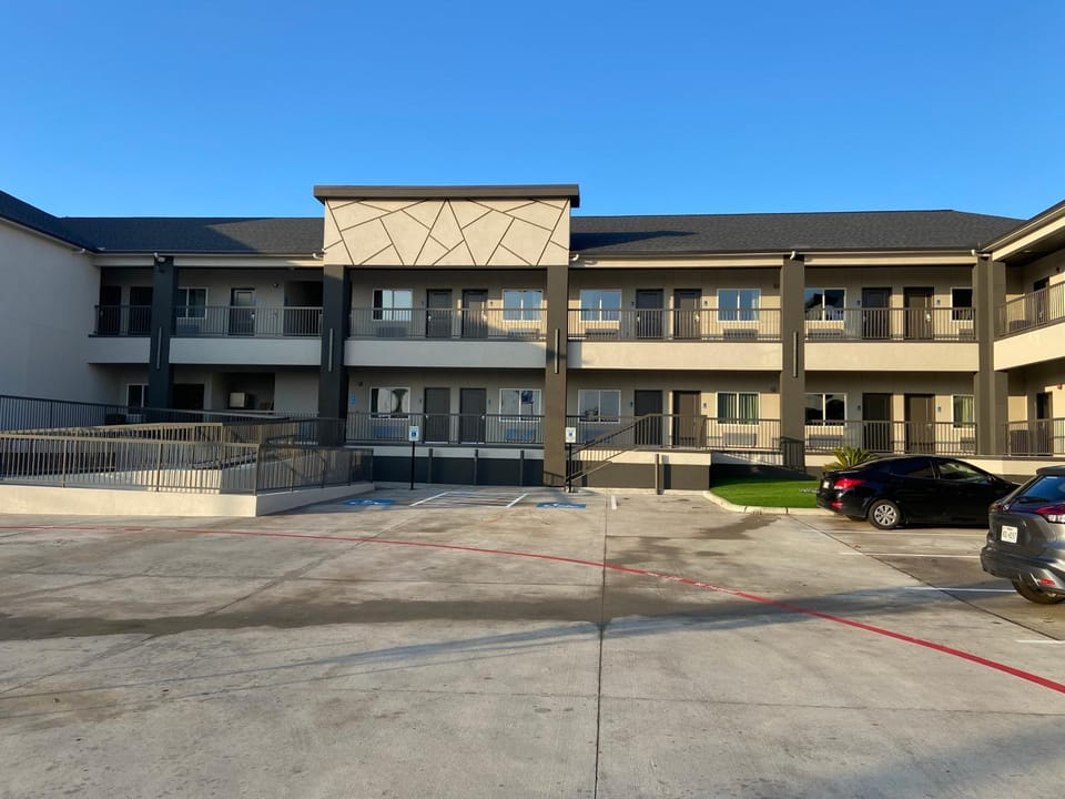 Property building, Day, Parking