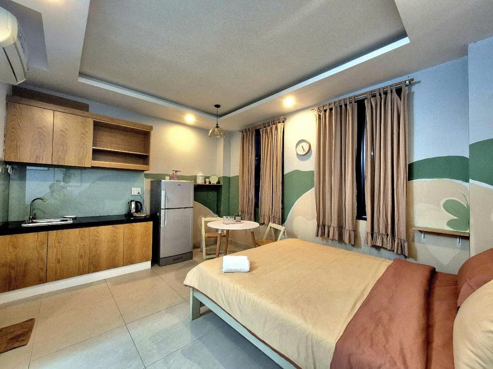 Photo of the whole room, Bedroom