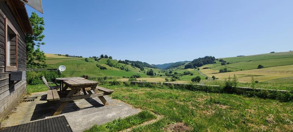 Chalet à Besse 12 personnes Chalet in Besse-et-Saint-Anastaise