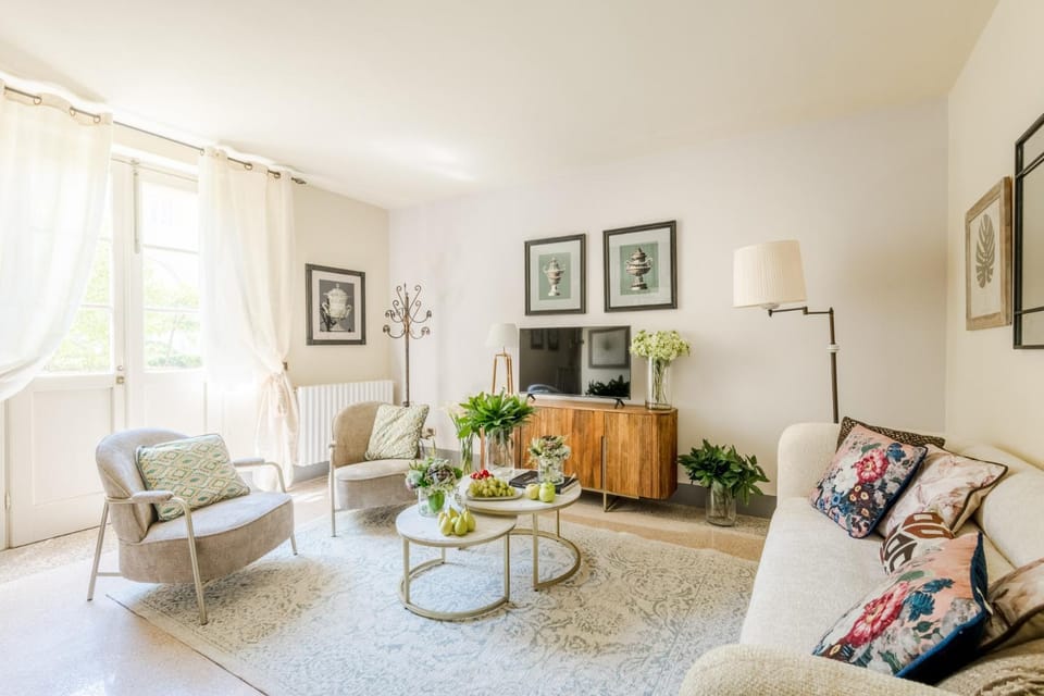 The Arnolfini Portrait Apartment Apartment in Capannori
