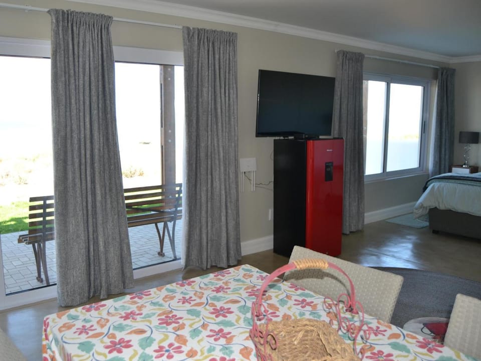 Living room, Internal: Not applicable to any particular room