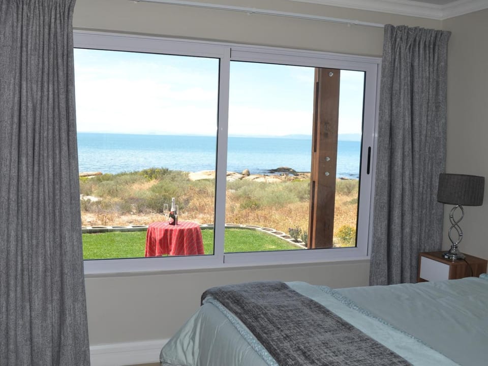 Bed, View (from property/room), Sea view