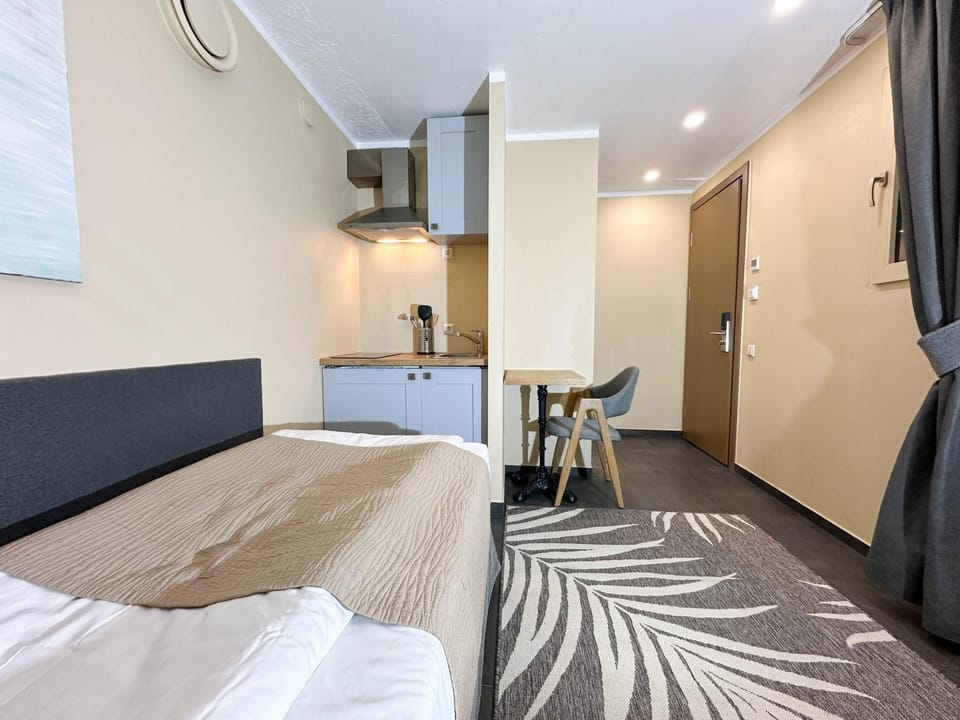 Kitchen or kitchenette, Photo of the whole room