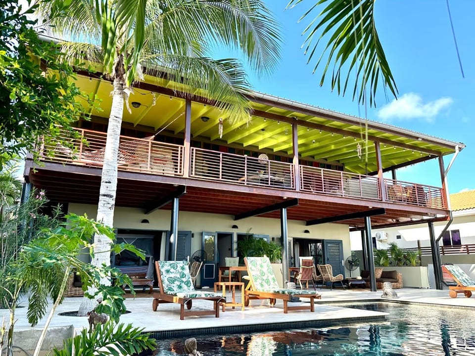 Property building, Swimming pool