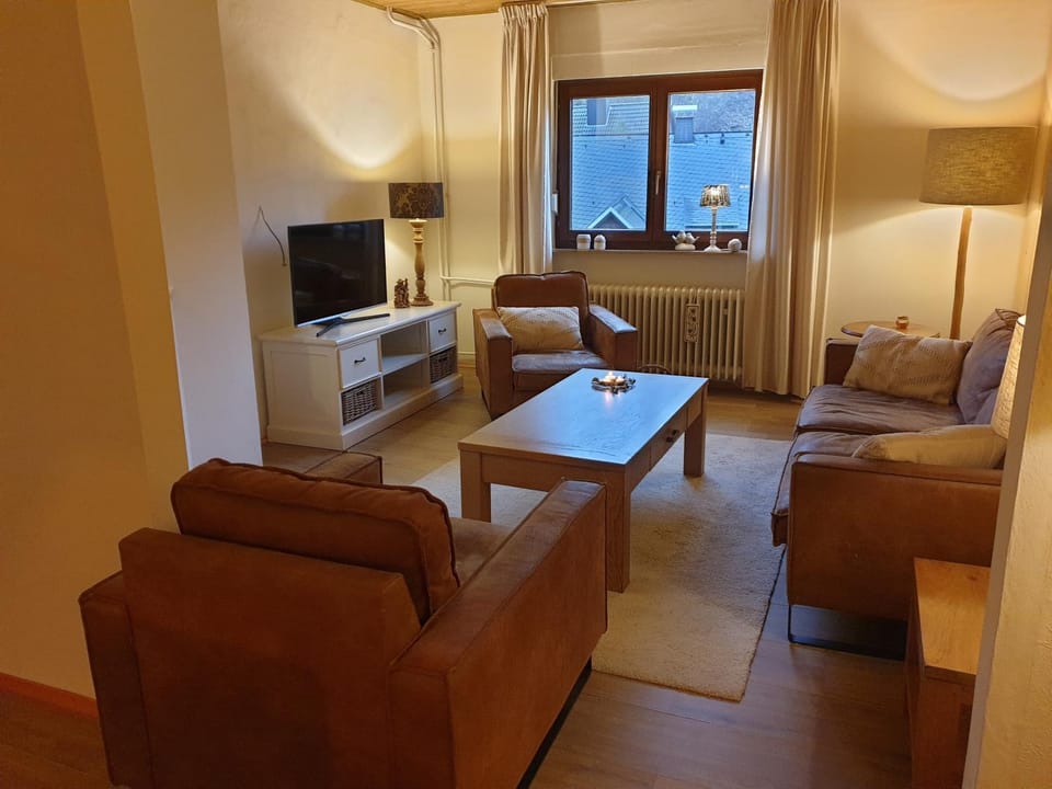 TV and multimedia, Living room, Photo of the whole room, Seating area