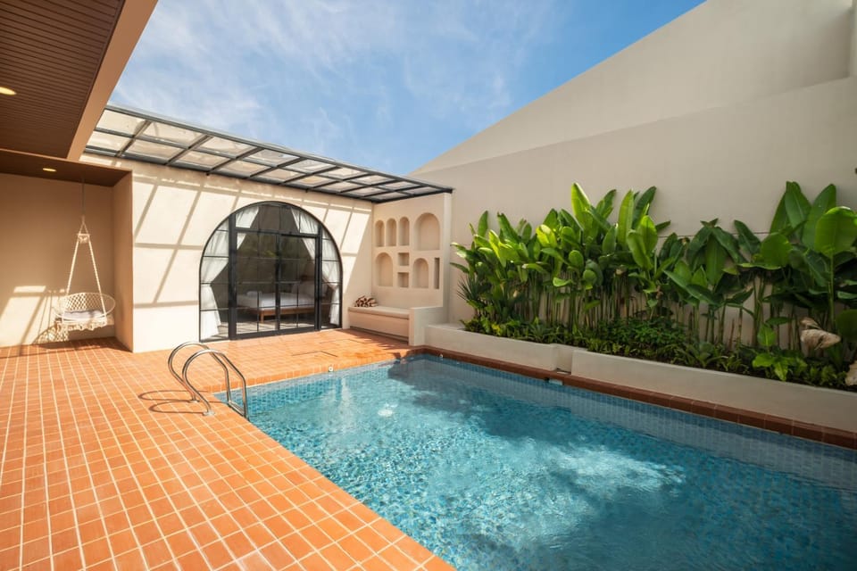 Patio, Day, Pool view, Swimming pool, sunbed