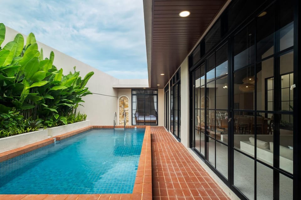 Patio, Day, Pool view, Swimming pool, sunbed