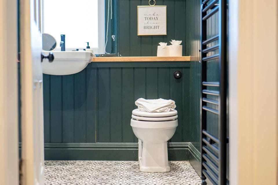Toilet, Bathroom
