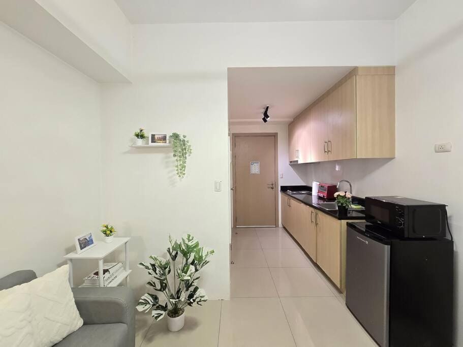 1BR Condotel with Balcony at SM Light Residences #LT11 Apartment in Mandaluyong
