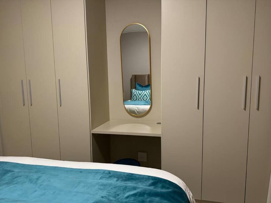 Bedroom, wardrobe