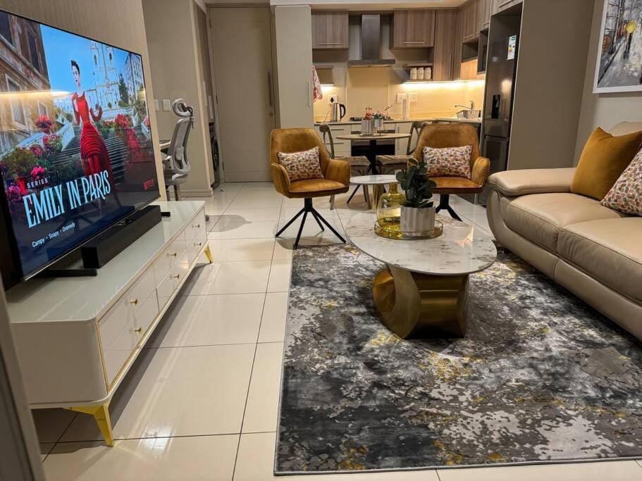Communal lounge/ TV room, TV and multimedia, Living room, Seating area