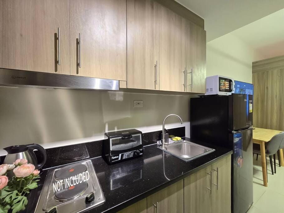 1BR Condotel with Balcony at FAME Residences #FM62 Apartment in Mandaluyong