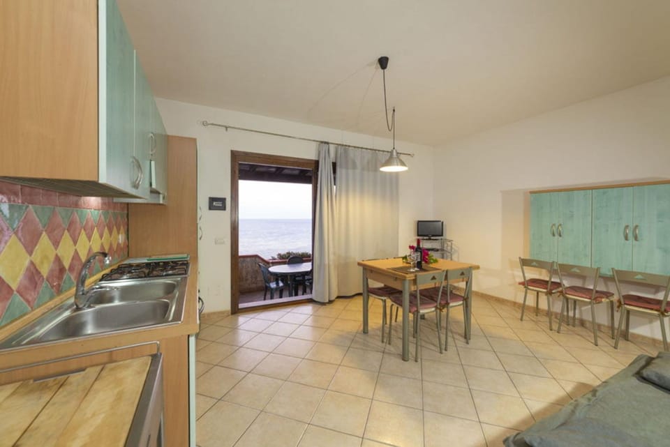 Spring, Summer, Kitchen or kitchenette, Autumn