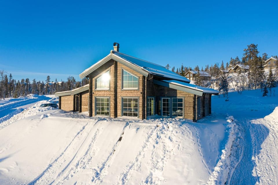 Ski-in/Ski-out | Sauna | WiFi | Free EV-charger House in Sweden
