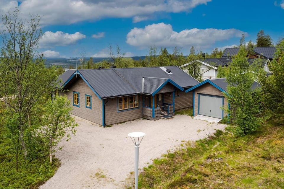 Ski-in/Ski-out | Wi-Fi | Sauna | Terrace | Stove House in Sweden