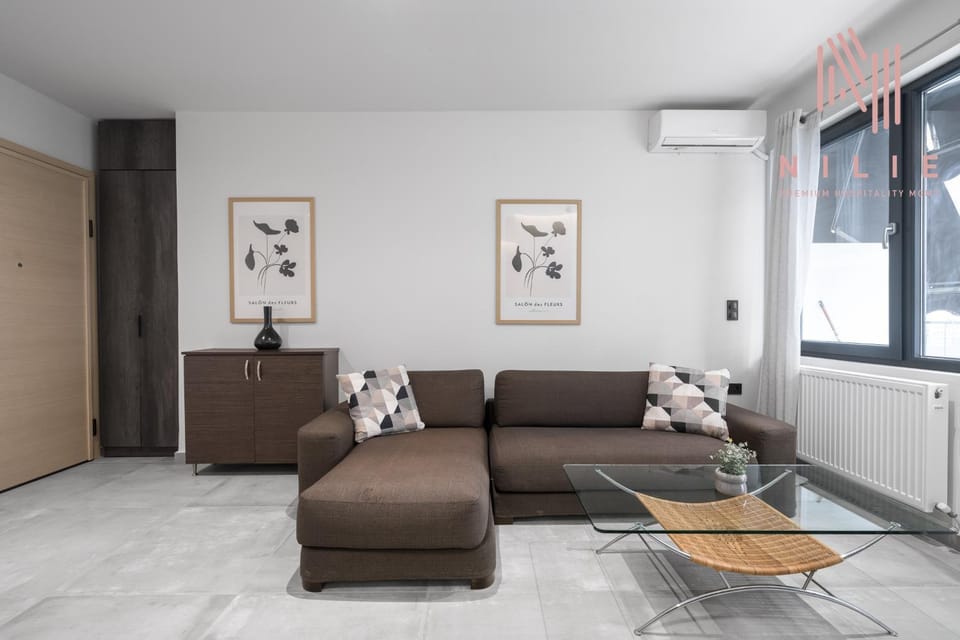 Seating area, air conditioner