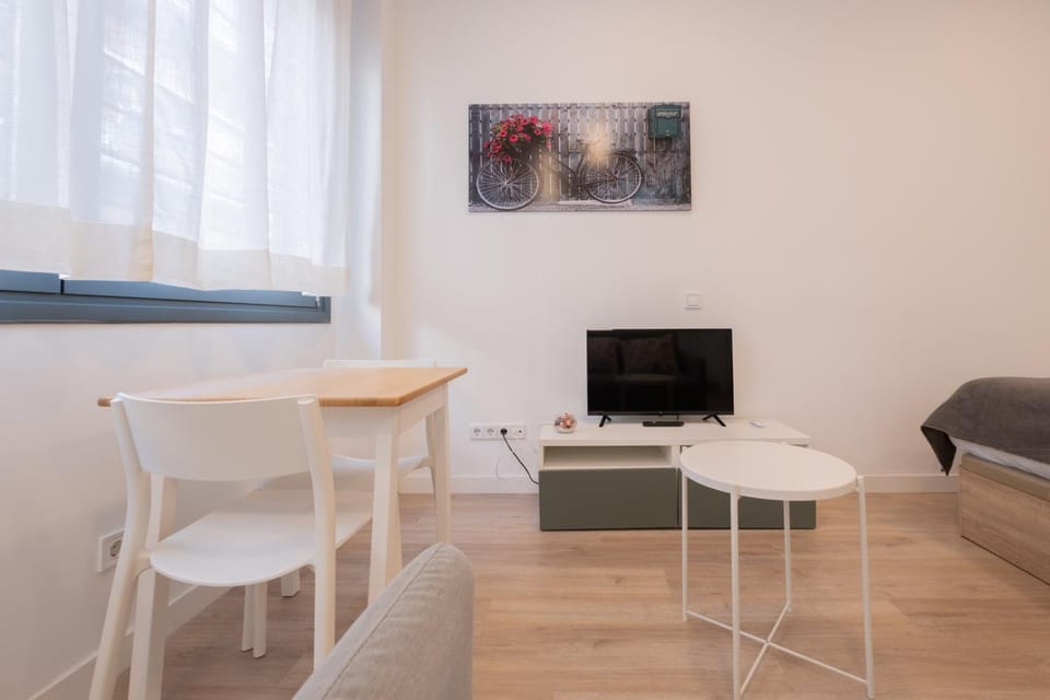 TV and multimedia, Dining area